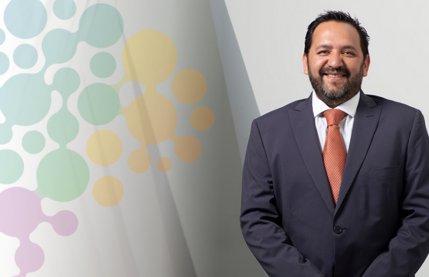 Adrián Alavés explicando el método de Neurotransformación en Naturaleza Humana
